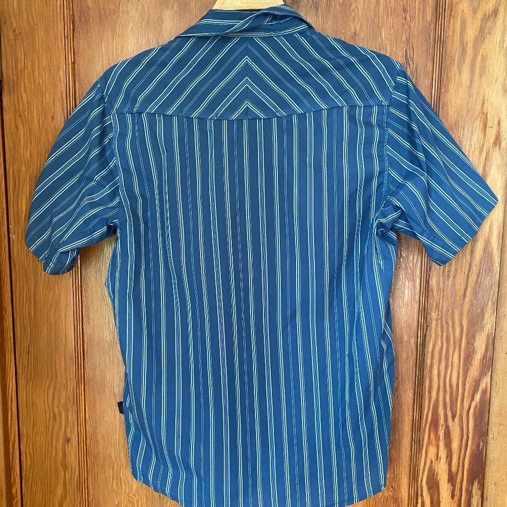 Patagonia Mens Bandito Shirt, Small, Blue Striped